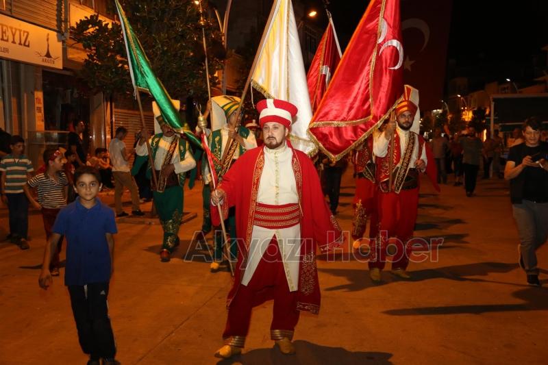 MİLLİ İRADEYE DESTEK NÖBETİ HERGÜN DAHA DA KALABALIK