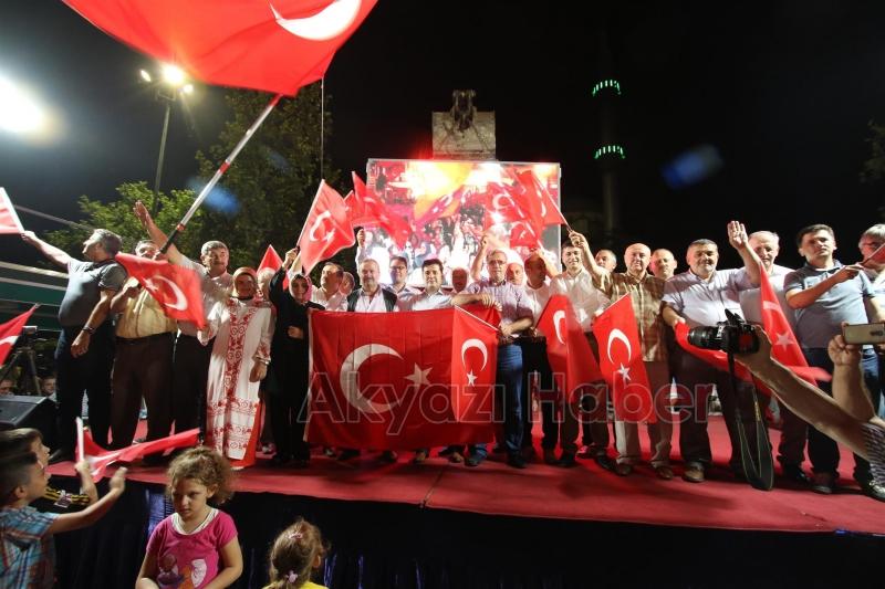 MİLLİ İRADEYE DESTEKTE 18. GECE NÖBETİ EKSİKSİZ TUTULDU