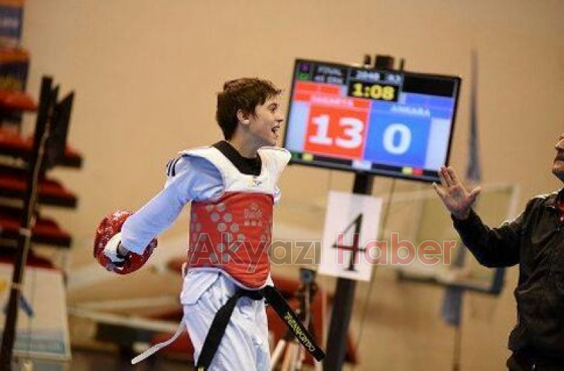 Milli Taekwondocumuz Alper Tuna Alan Almanya Yolcusu