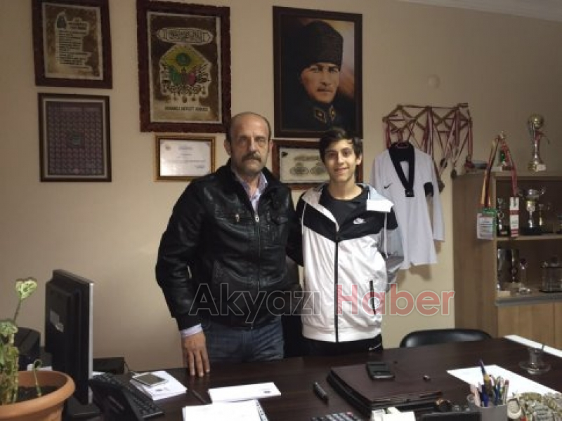 Milli Taekwondocumuz Alper Tuna Alan Almanya Yolcusu