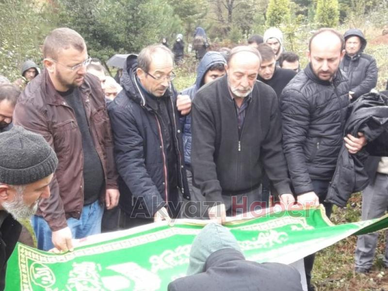 Mine Aydın Defnedildi