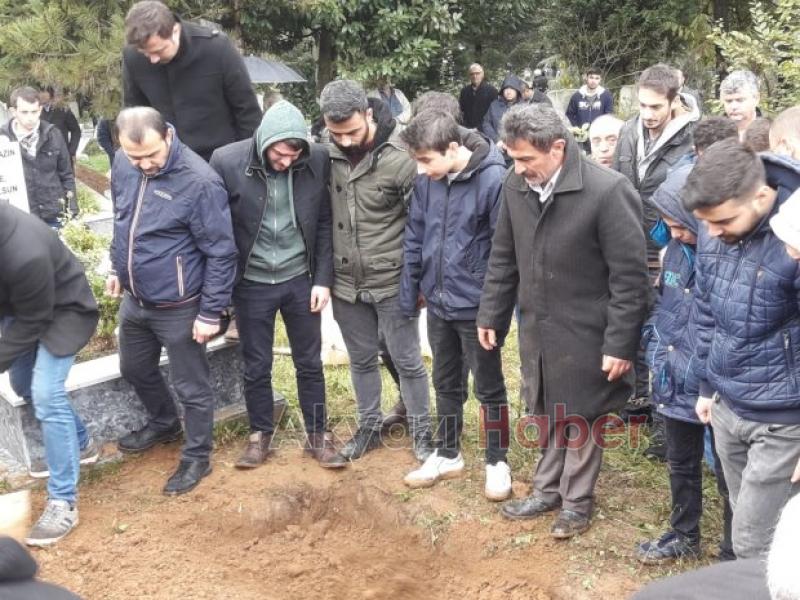 Mine Aydın Defnedildi