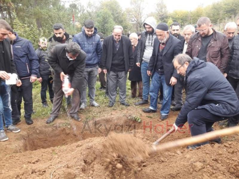 Mine Aydın Defnedildi