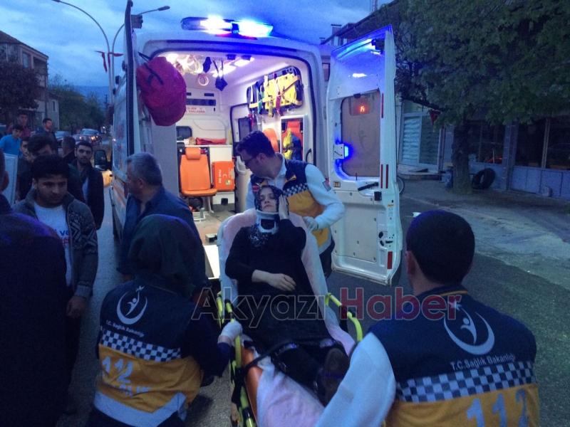 Minibüs ile Kamyon Çarpıştı