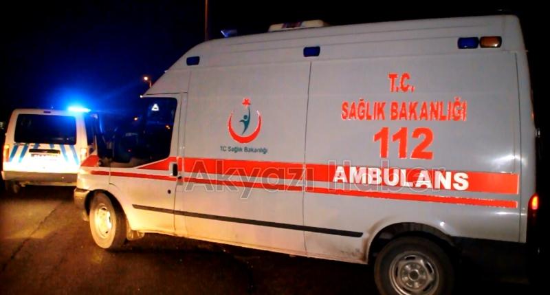 Minibüs ile Otomobil Çarpıştı