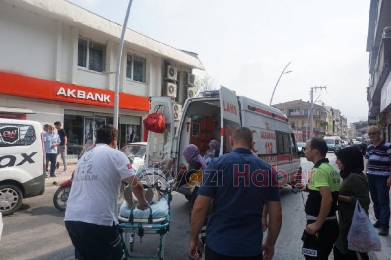 Minibüs kadına çarptı