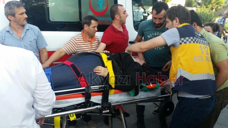 Minibüsün Kapısına Takıldı Yerde Sürüklendi 