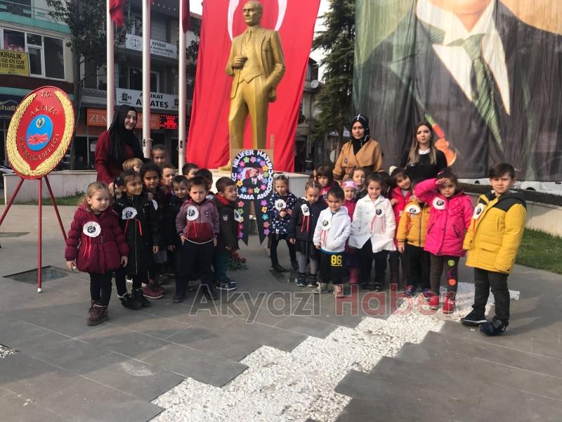 Minik Öğrenciler Atayı Andı