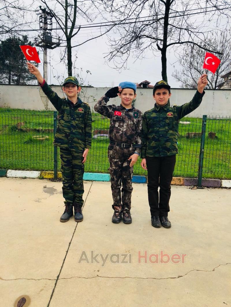 Minik Öğrenciler Mehmetçik'e Mektup Yazdı