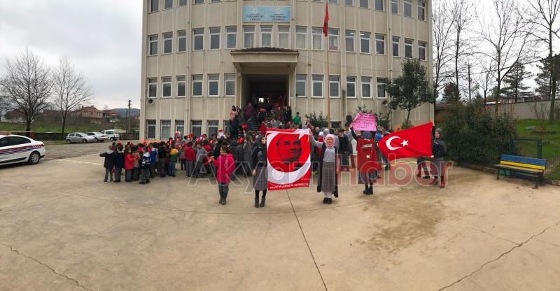 Minik Öğrenciler Mehmetçik'e Mektup Yazdı