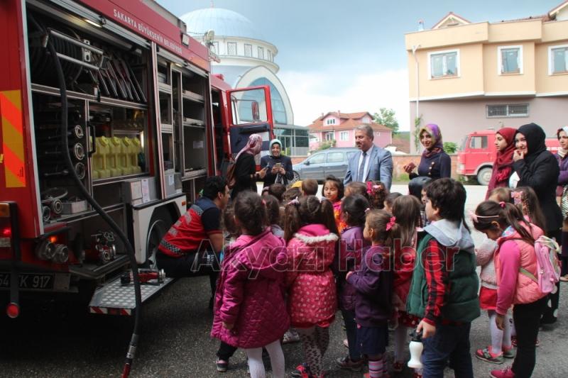 Minikler Akyazı İtfaiyesine Ziyaret 