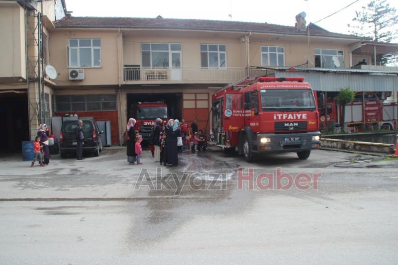 Minikler Akyazı İtfaiyesine Ziyaret 