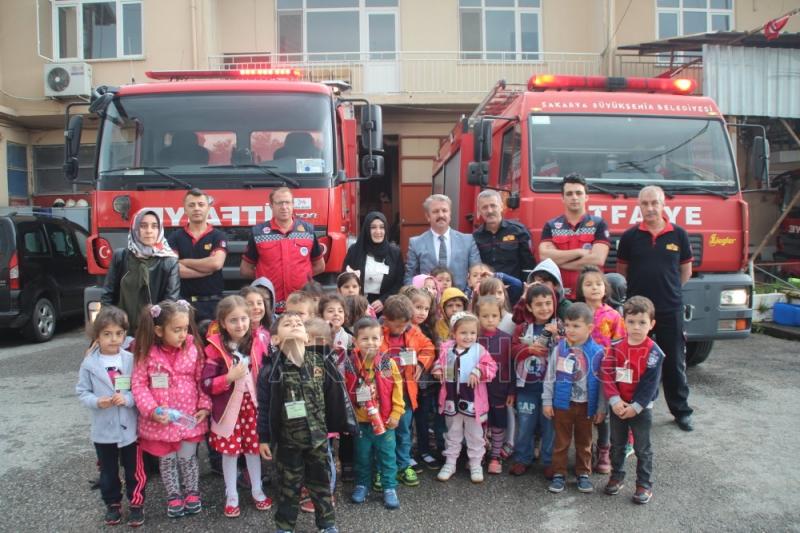 Minikler Akyazı İtfaiyesine Ziyaret 