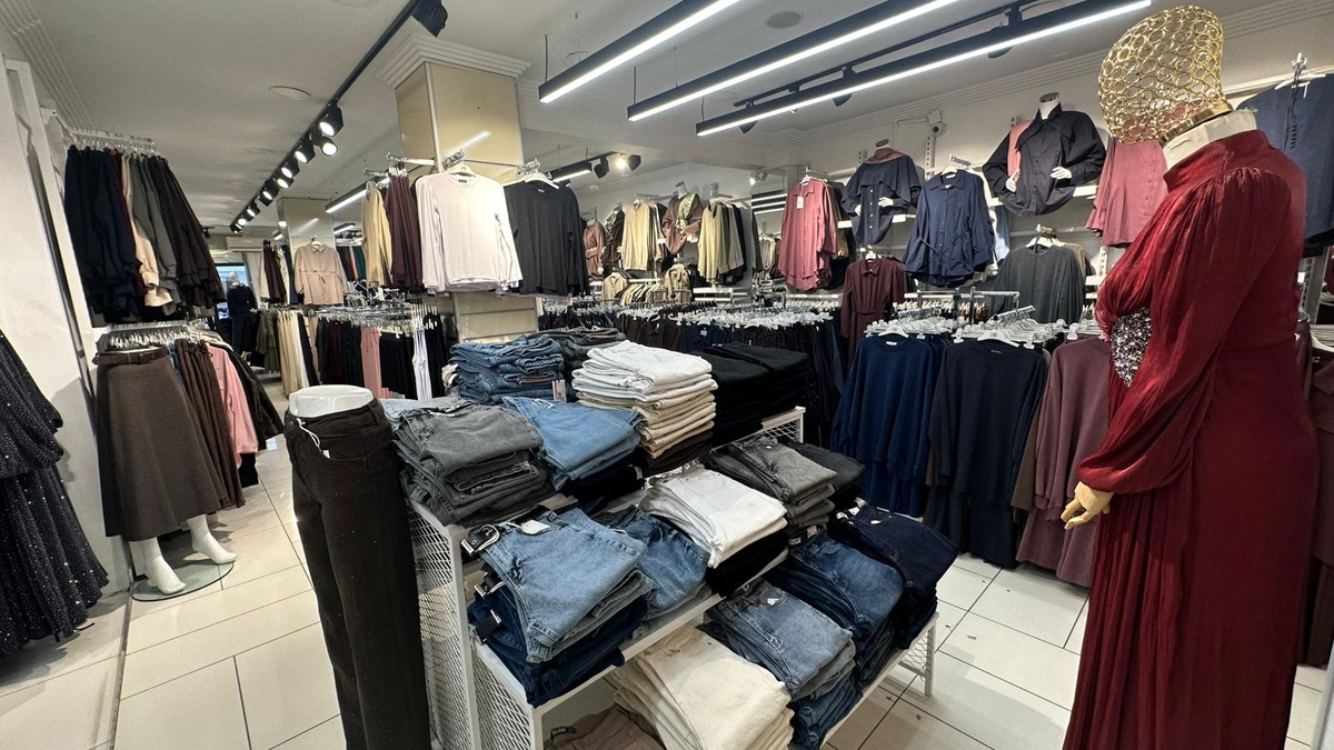 Moda Sarem olarak 10 yıldır Sakarya’nın Akyazı ilçesinde giyim sektöründe kalite güven ve şıklığı bir araya getiriyoruz.