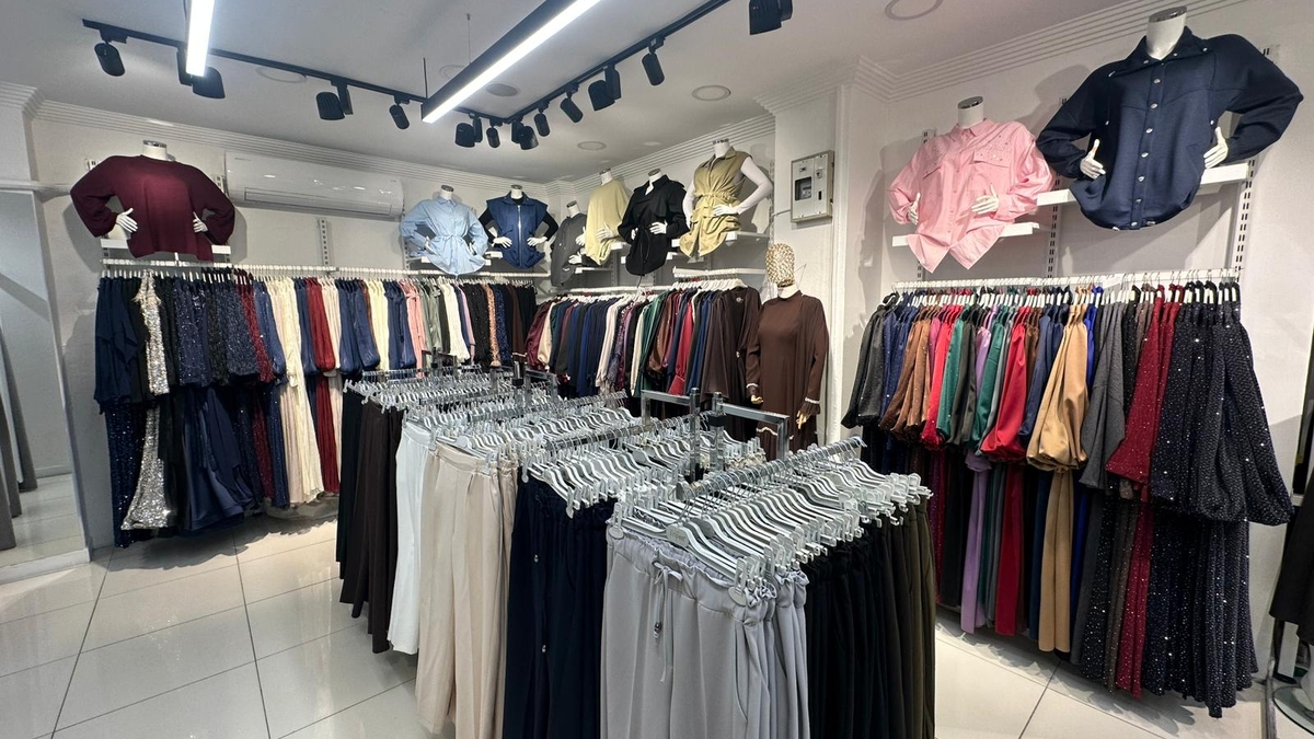 Moda Sarem olarak 10 yıldır Sakarya’nın Akyazı ilçesinde giyim sektöründe kalite güven ve şıklığı bir araya getiriyoruz.