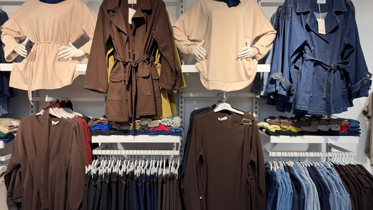 Moda Sarem olarak 10 yıldır Sakarya’nın Akyazı ilçesinde giyim sektöründe kalite güven ve şıklığı bir araya getiriyoruz.