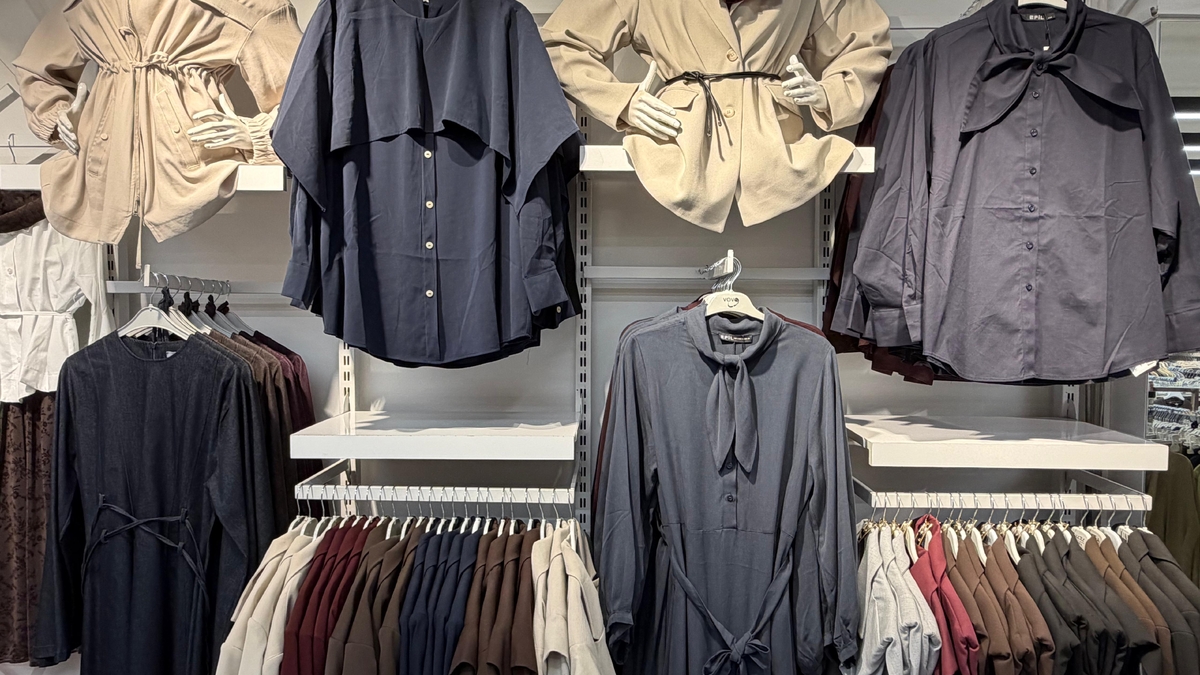 Moda Sarem olarak 10 yıldır Sakarya’nın Akyazı ilçesinde giyim sektöründe kalite güven ve şıklığı bir araya getiriyoruz.