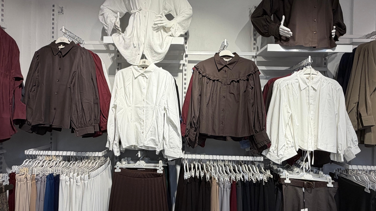 Moda Sarem olarak 10 yıldır Sakarya’nın Akyazı ilçesinde giyim sektöründe kalite güven ve şıklığı bir araya getiriyoruz.