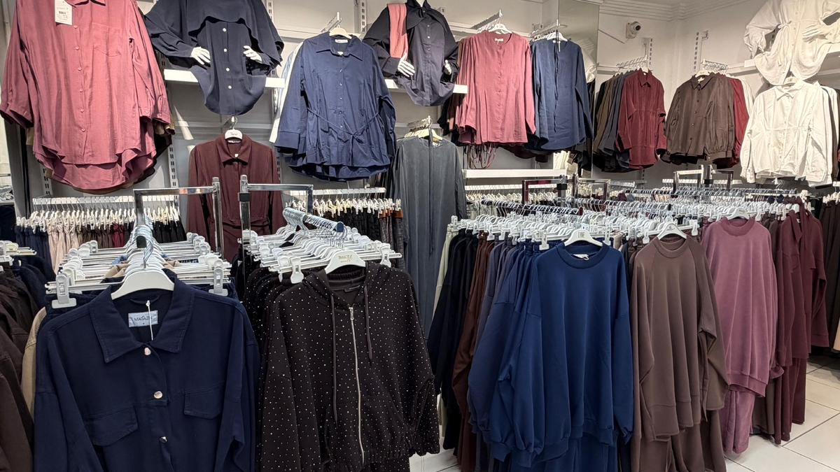 Moda Sarem olarak 10 yıldır Sakarya’nın Akyazı ilçesinde giyim sektöründe kalite güven ve şıklığı bir araya getiriyoruz.