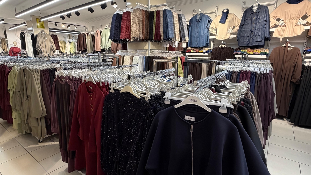 Moda Sarem olarak 10 yıldır Sakarya’nın Akyazı ilçesinde giyim sektöründe kalite güven ve şıklığı bir araya getiriyoruz.