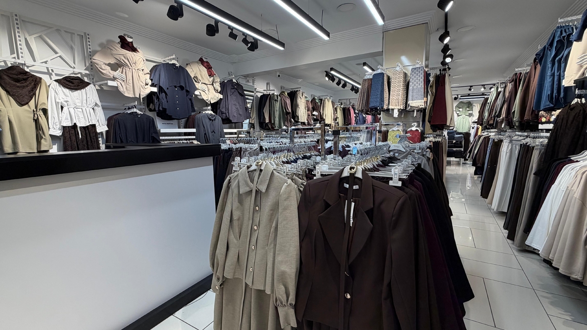 Moda Sarem olarak 10 yıldır Sakarya’nın Akyazı ilçesinde giyim sektöründe kalite güven ve şıklığı bir araya getiriyoruz.