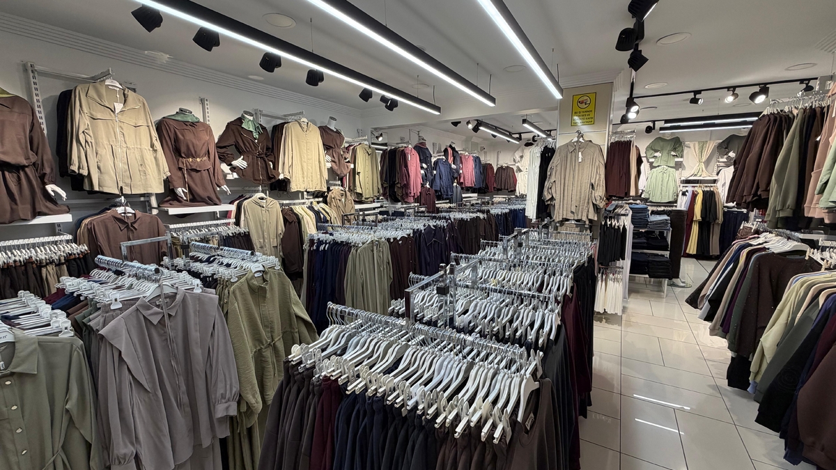 Moda Sarem olarak 10 yıldır Sakarya’nın Akyazı ilçesinde giyim sektöründe kalite güven ve şıklığı bir araya getiriyoruz.