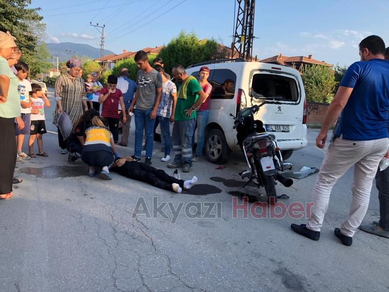 Motor araca arkadan çarptı 2 yaralı