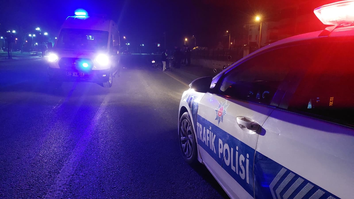 Motosiklet ile bisiklet çarpıştı: Yaşlı adam yaralı