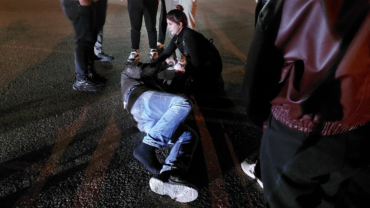 Motosiklet ile bisiklet çarpıştı: Yaşlı adam yaralı