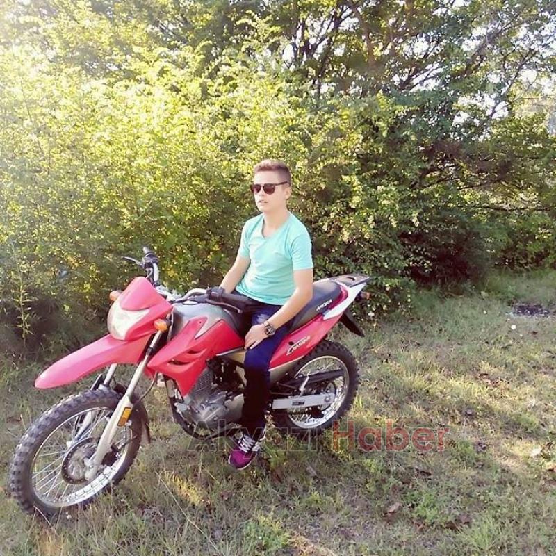  Motosiklet Kazasında Ağır Yaralan Genç Hayatını Kaybetti 