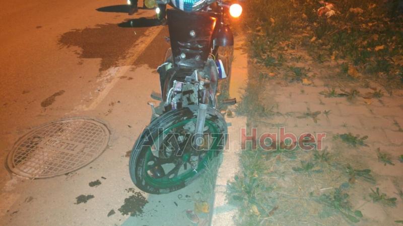Motosiklet Otomobile Arkadan Çarptı