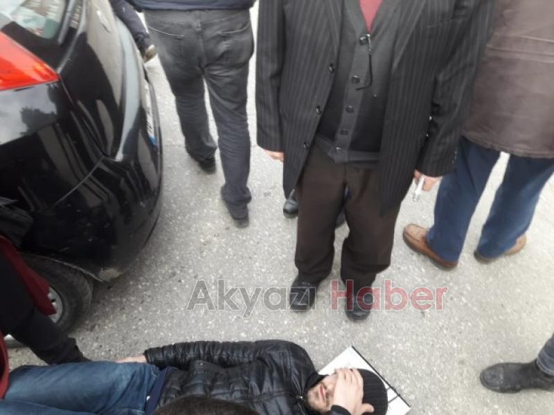 Motosiklet otomobille çarpıştı İlk müdahaleyi vatandaşlar yaptı