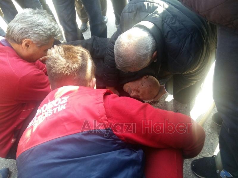 Motosiklet Sürücü Yaşlı Adama Çarptı