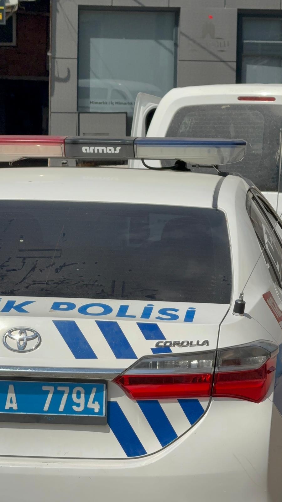 Motosiklet sürücüsü kadın kazada yaralandı
