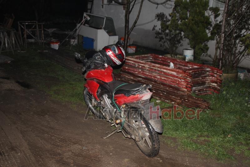 Motosikletin Yayaya Çarptı Motosiklet Sürücüsü ve Yaya Yaralandı 