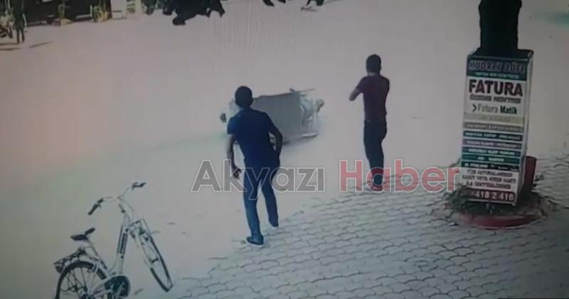 Motosikletten Düştü Çevredekiler imdadına yetişti