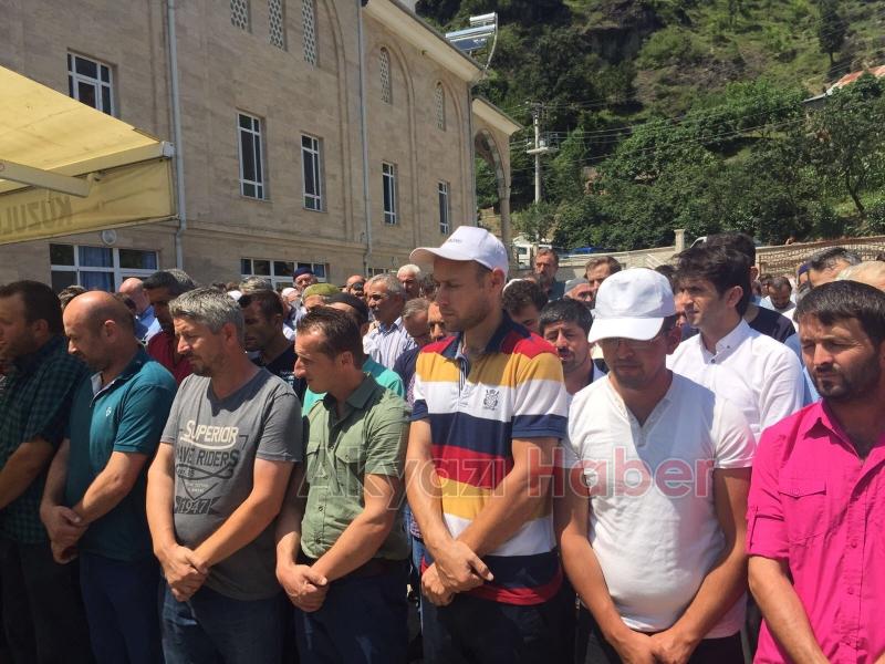 Mücella Ekrem Dualarla Defnedildi