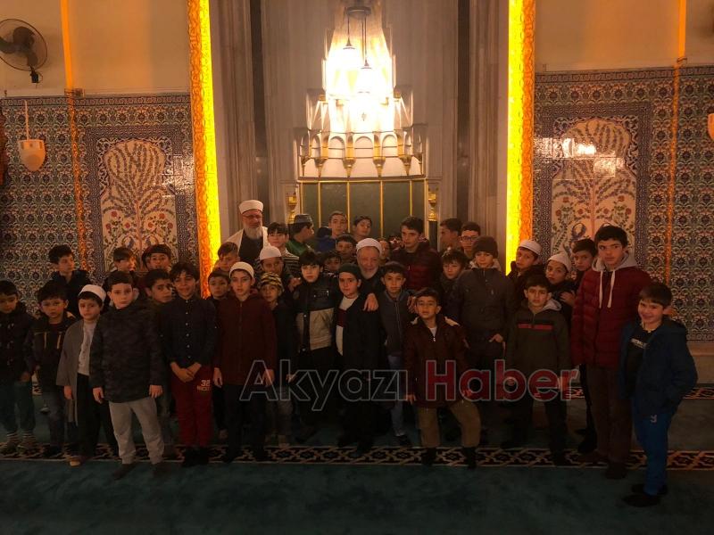 Müftü Şener çocuklarla sabah namazında buluştu