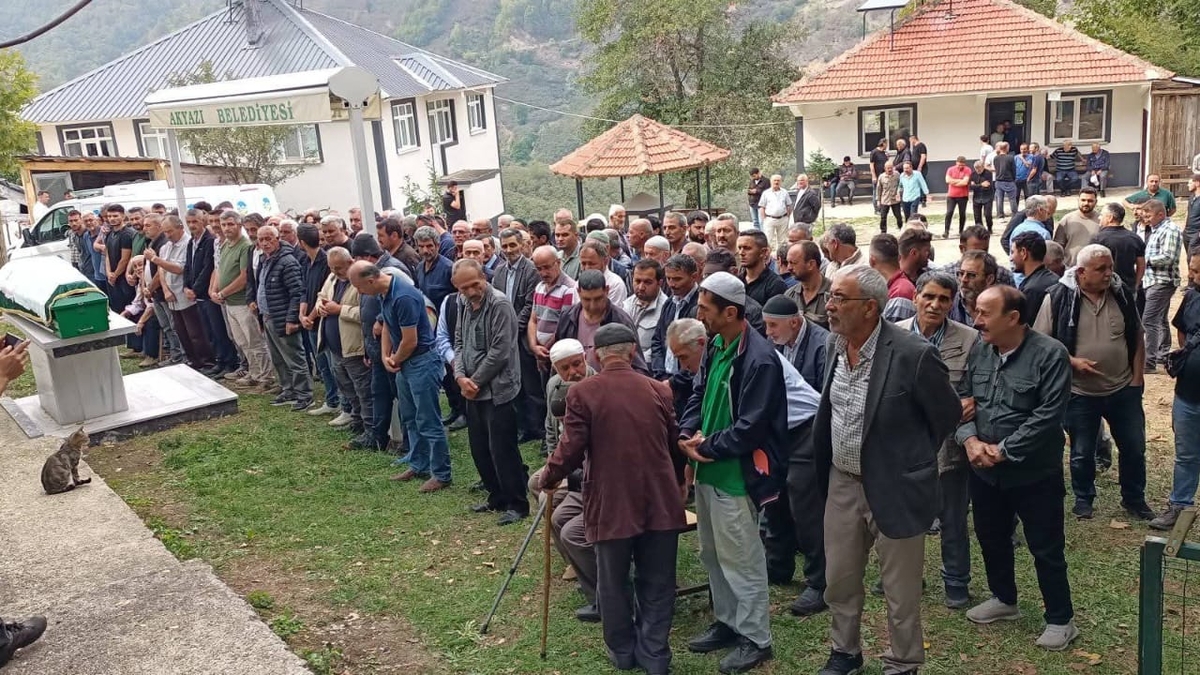 Muhammed Ali Özkara Dualarla Son Yolculuğuna Uğurlandı