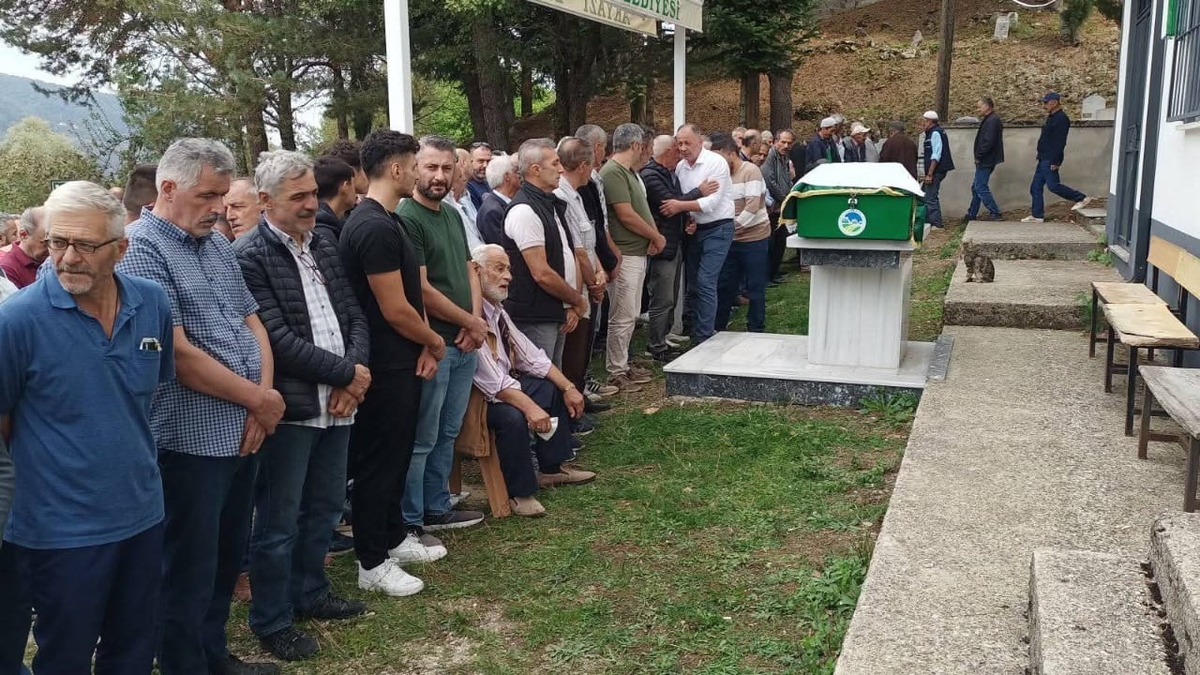 Muhammed Ali Özkara Dualarla Son Yolculuğuna Uğurlandı