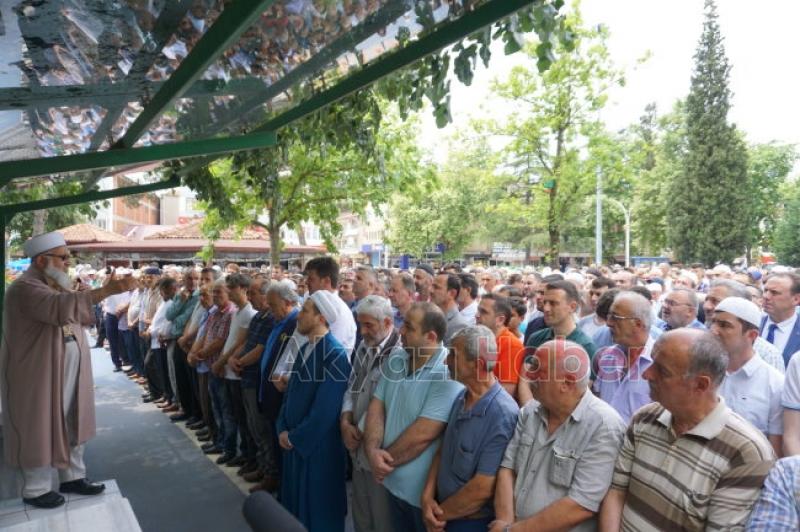 Muhammed Mursi için Gıyabi Cenaze namazı kılındı