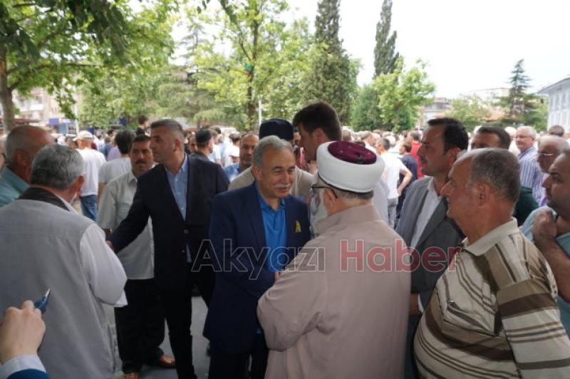 Muhammed Mursi için Gıyabi Cenaze namazı kılındı