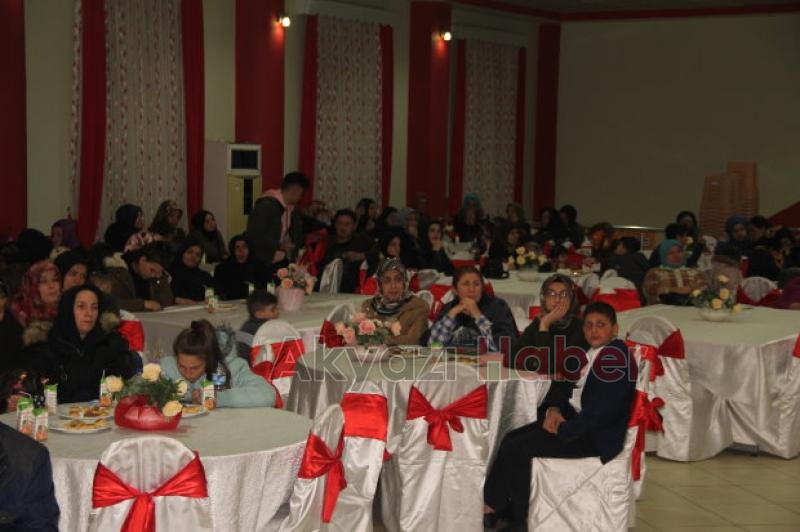 Muhsin Yazıcıoğlu şehadetinin 10 uncu yılında Akyazıda düzenlenen bir etkinlikle anıldı