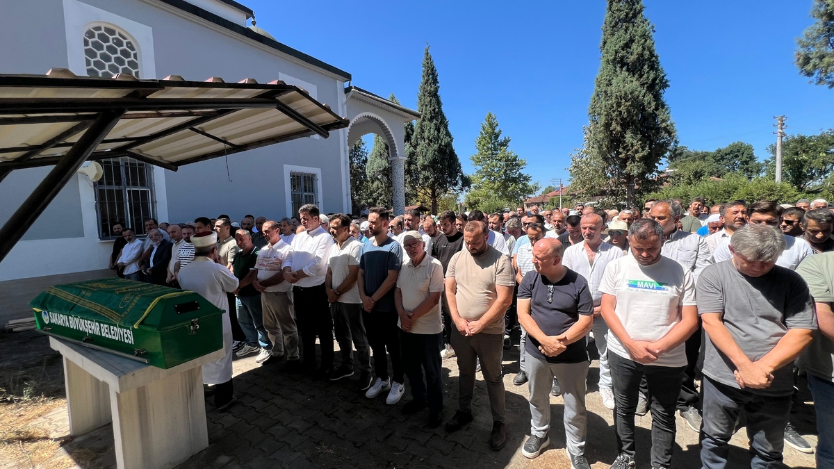 Muhtar Kızıldağ’ın Annesi defnedildi