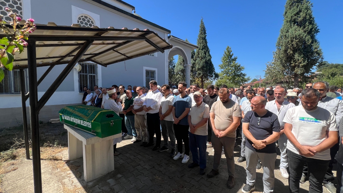 Muhtar Kızıldağ’ın Annesi defnedildi