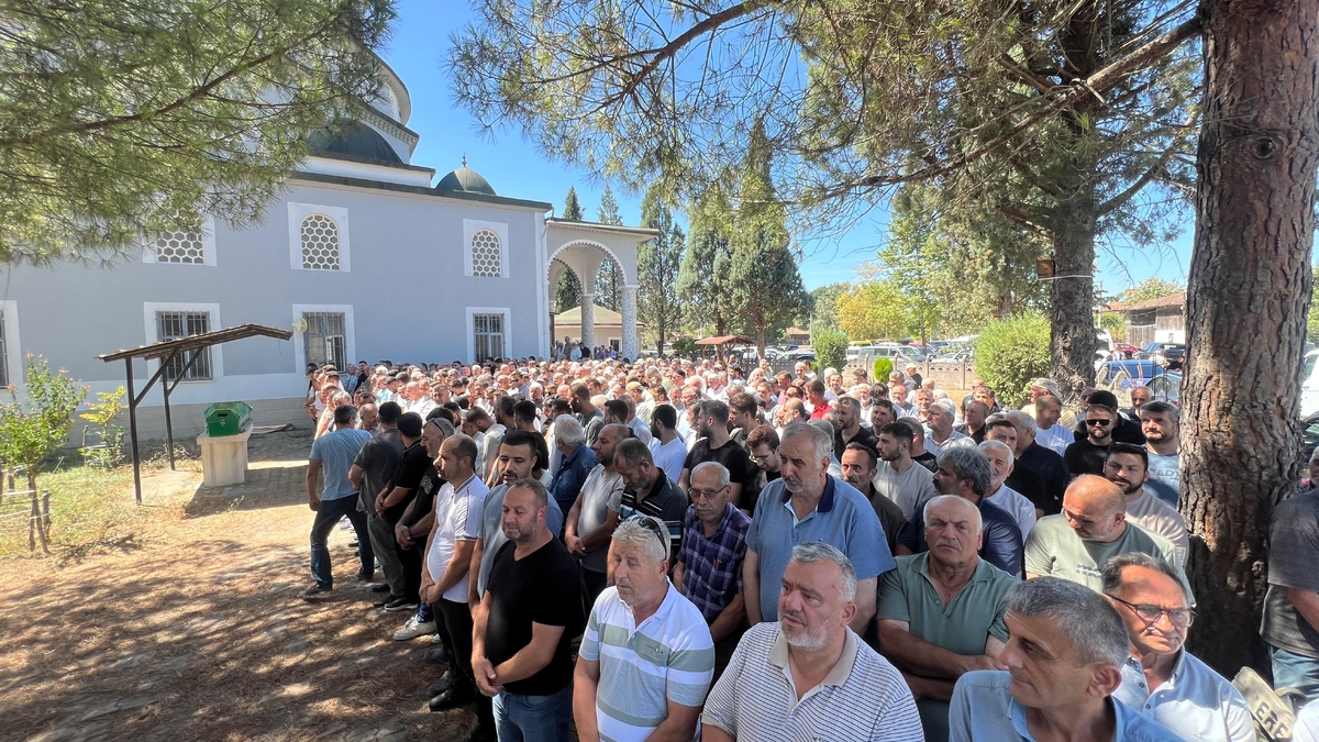 Muhtar Kızıldağ’ın Annesi defnedildi