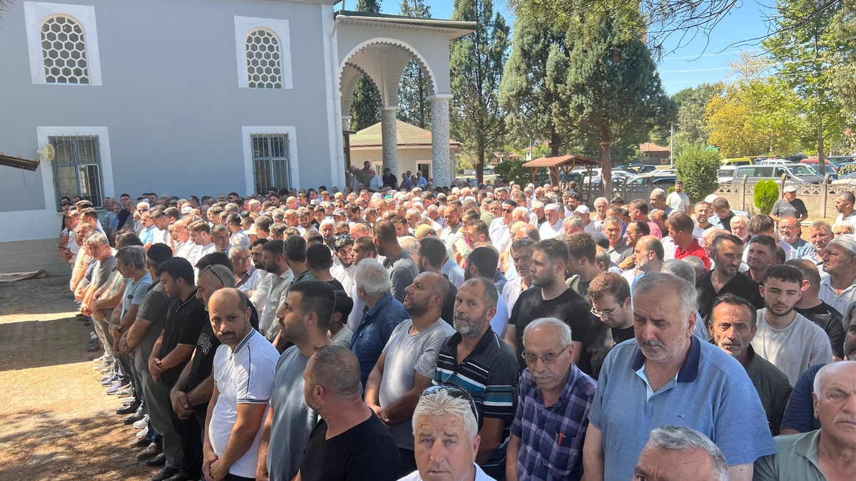 Muhtar Kızıldağ’ın Annesi defnedildi