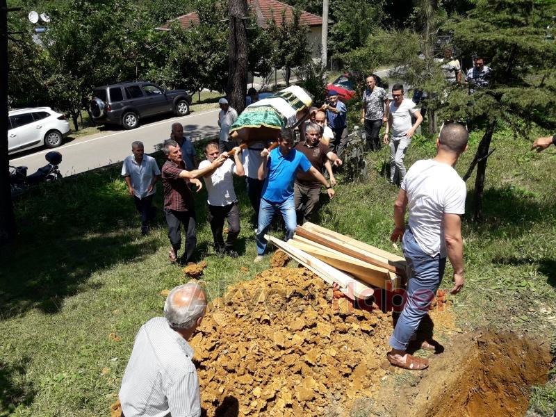 Musa Serdar Defnedildi