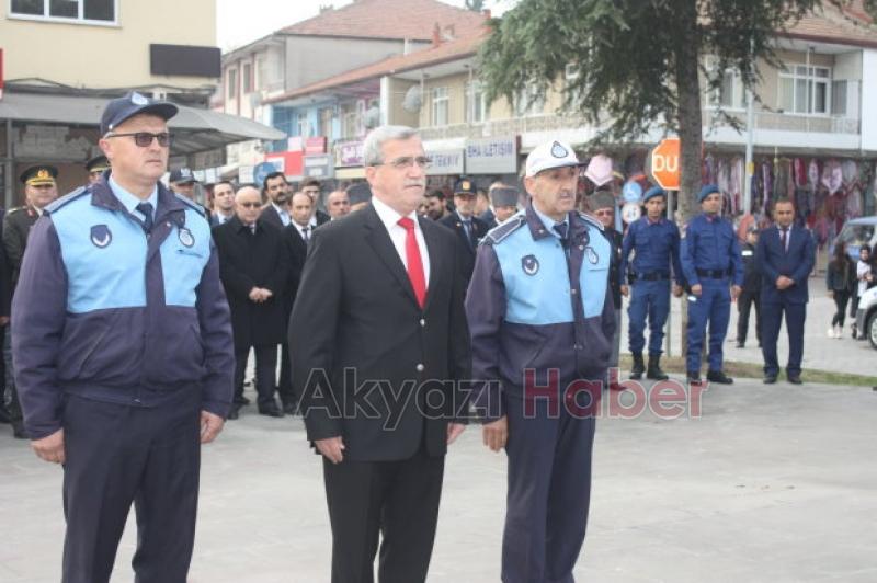 Mustafa Kemal Atatürkün ebediyete intikalinin 80 inci yılı dolayısıyla saygı duruşunda bulunuldu