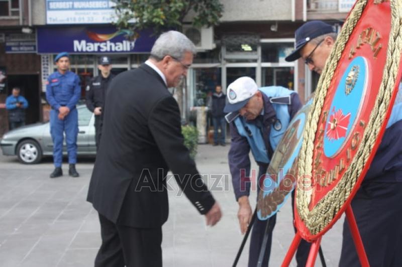 Mustafa Kemal Atatürkün ebediyete intikalinin 80 inci yılı dolayısıyla saygı duruşunda bulunuldu